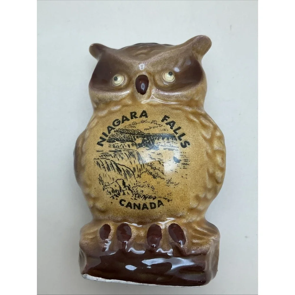 Vintage Niagara Falls Canada Souvenir Ceramic Salt & Pepper Shaker Set‎